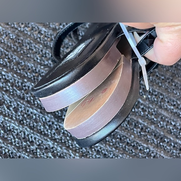 Valentino Garavani Rockstud Spike leather sandal - Picture 7 of 9